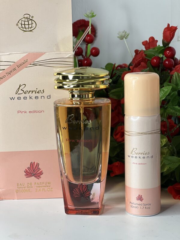 100ml Berries weekend wt deo spray - Image 2