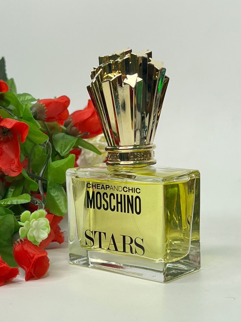 Moschino perfume stars 2025