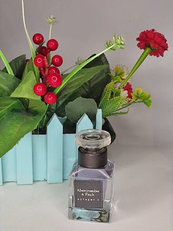 Mini unboxed - 50ml Abercrombre and Fitch away weekend edt