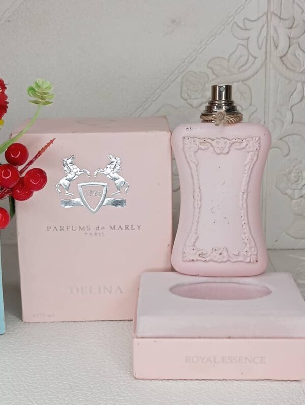 Open box  Delina Exclusif | Parfum de Marly